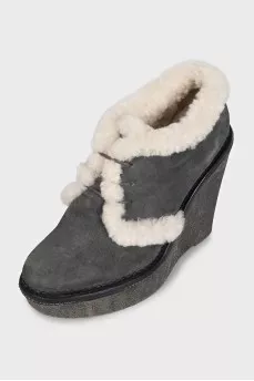 Suede insulated wedge ankle boots