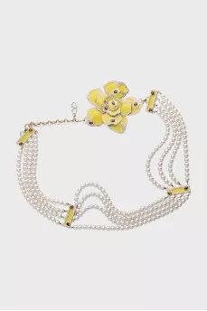 Belt with a flower buckle