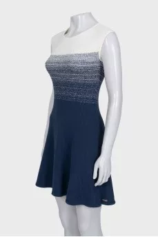 Fitted blue knitted dress
