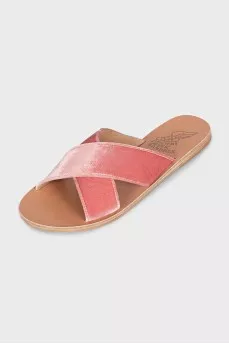 Pink velvet flip-flops