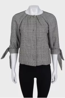 Black and white jacket with short sleeves