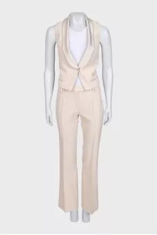 Wool suit consisting of a vest and trousers