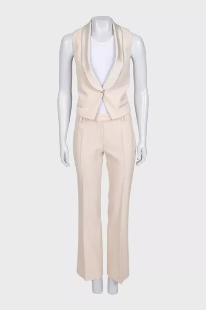 Wool suit consisting of a vest and trousers