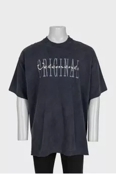 Men's oversized T-shirt with embroidery