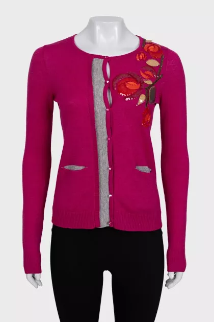 Pink cardigan with a patch