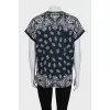 Черная футболка в принт oversize
