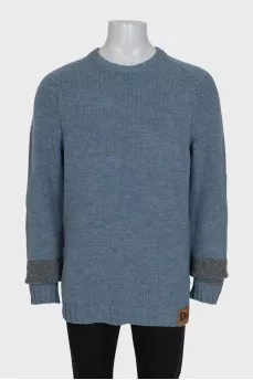 Men's light blue loose-fitting sweater