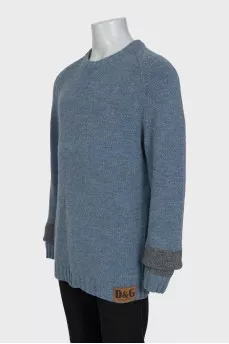 Men's light blue loose-fitting sweater