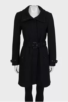 Short single-breasted coat