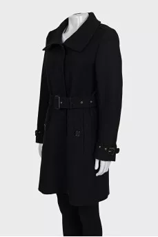 Short single-breasted coat