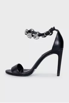 Leather sandals with decorated straps