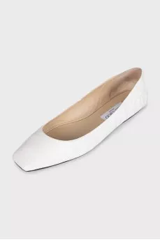 Leather ballet flats with the brand logo