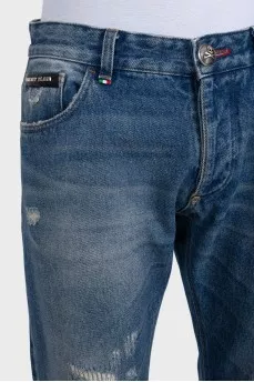 Men's blue jeans with a ripped effect
