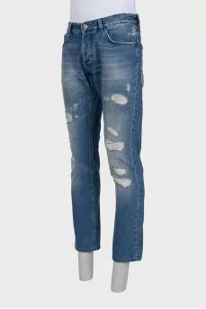Men's blue jeans with a ripped effect