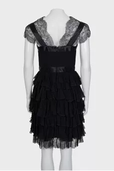 Black fitted dress with lace