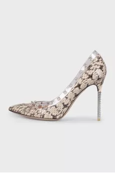 Кожаные туфли бежевого цвета Rockstud