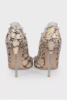 Кожаные туфли бежевого цвета Rockstud