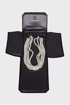 Pearl necklace with silver clasp