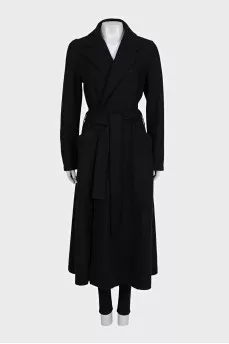 Black straight coat with a wool belt