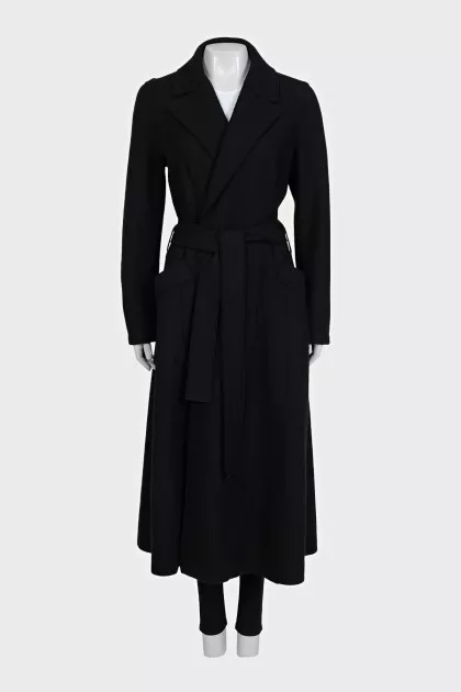 Black straight coat with a wool belt
