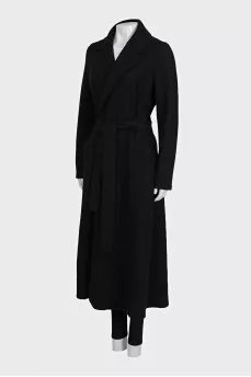 Black straight coat with a wool belt
