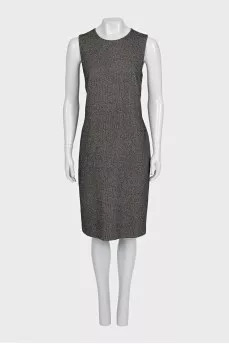 Fitted sleeveless dress with a zipper