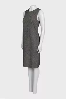 Fitted sleeveless dress with a zipper