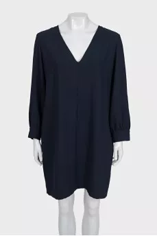 Black loose-fitting dress