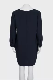 Black loose-fitting dress