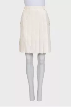 White skirt with patch pockets