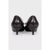 Лаковые туфли из кожи на kitten heel