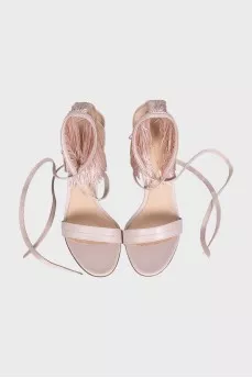 Leather sandals with fringe