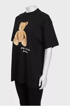 Oversized T-shirt with an accent print on the front