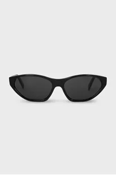 Black sunglasses with full tint