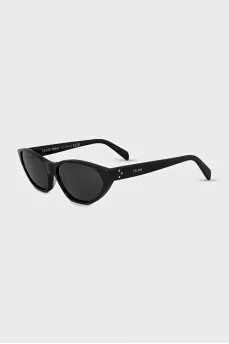 Black sunglasses with full tint