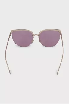 Cat eye sunglasses with pink lenses