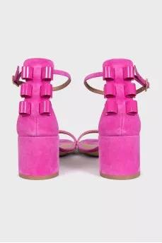 Pink suede sandals with decoration