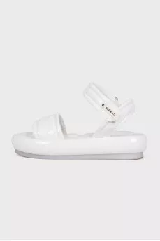 Patent leather sandals with velcro fastenings