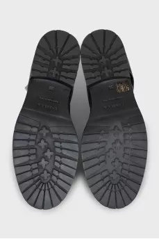 Black boots with decoration