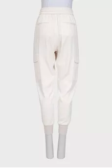 Beige sweatpants with pockets