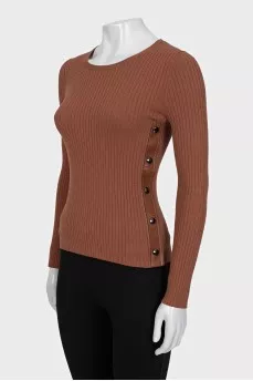 Fitted jumper with buttons on the side