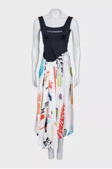 Dress with contrast pleated hem