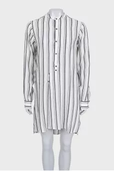 Striped white loose-fitting dress