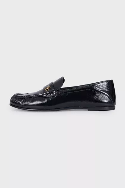 Leather loafers with tag