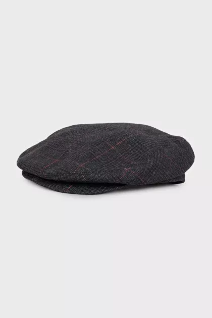 Men's beret with a plaid print