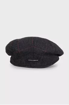Men's beret with a plaid print