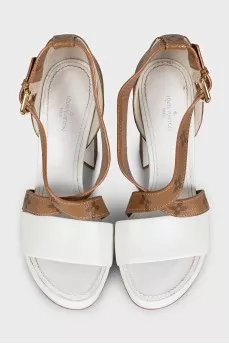 Leather sandals with canvas inserts