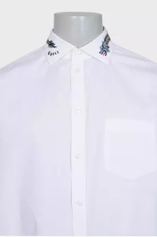 Men's shirt with embroidered collar