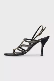 Leather sandals with embossed logo