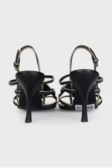 Leather sandals with embossed logo